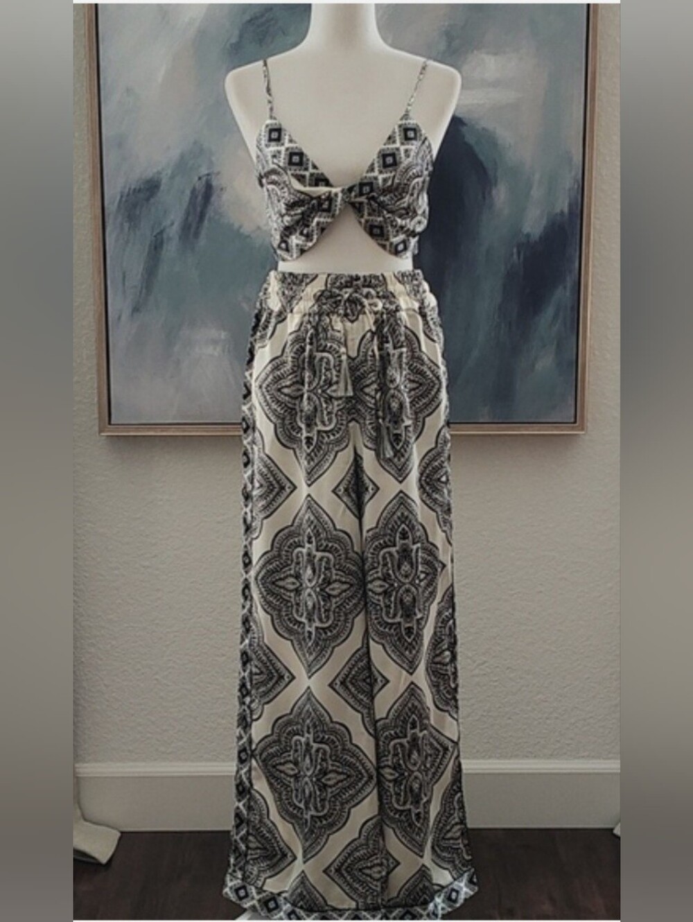 HOUSE OF HARLOW Silky Top And Pants